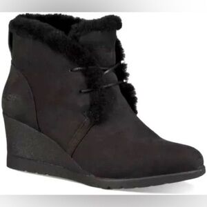 UGG Jeovana Black Waterproof Leather Suede Wedge Fur Boots 9
